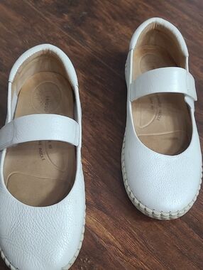 Brioso  White Mary Jane Loafers Comfort Shoes White Leatger Size 8